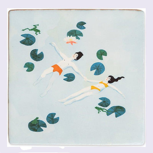 StoryTiles-tegeltje met twee mensen hand in hand in het water