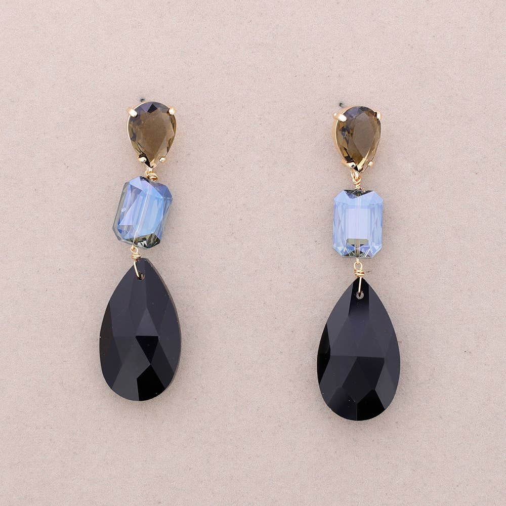Gefacetteerde oorbellen met kristallen druppelvormige hanger: Zwart