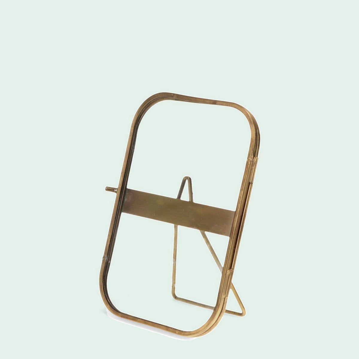 Rounded standing brass frame 10x15cm