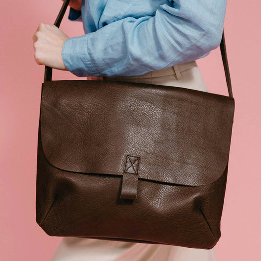 Back Yard tas Dark Brown used look