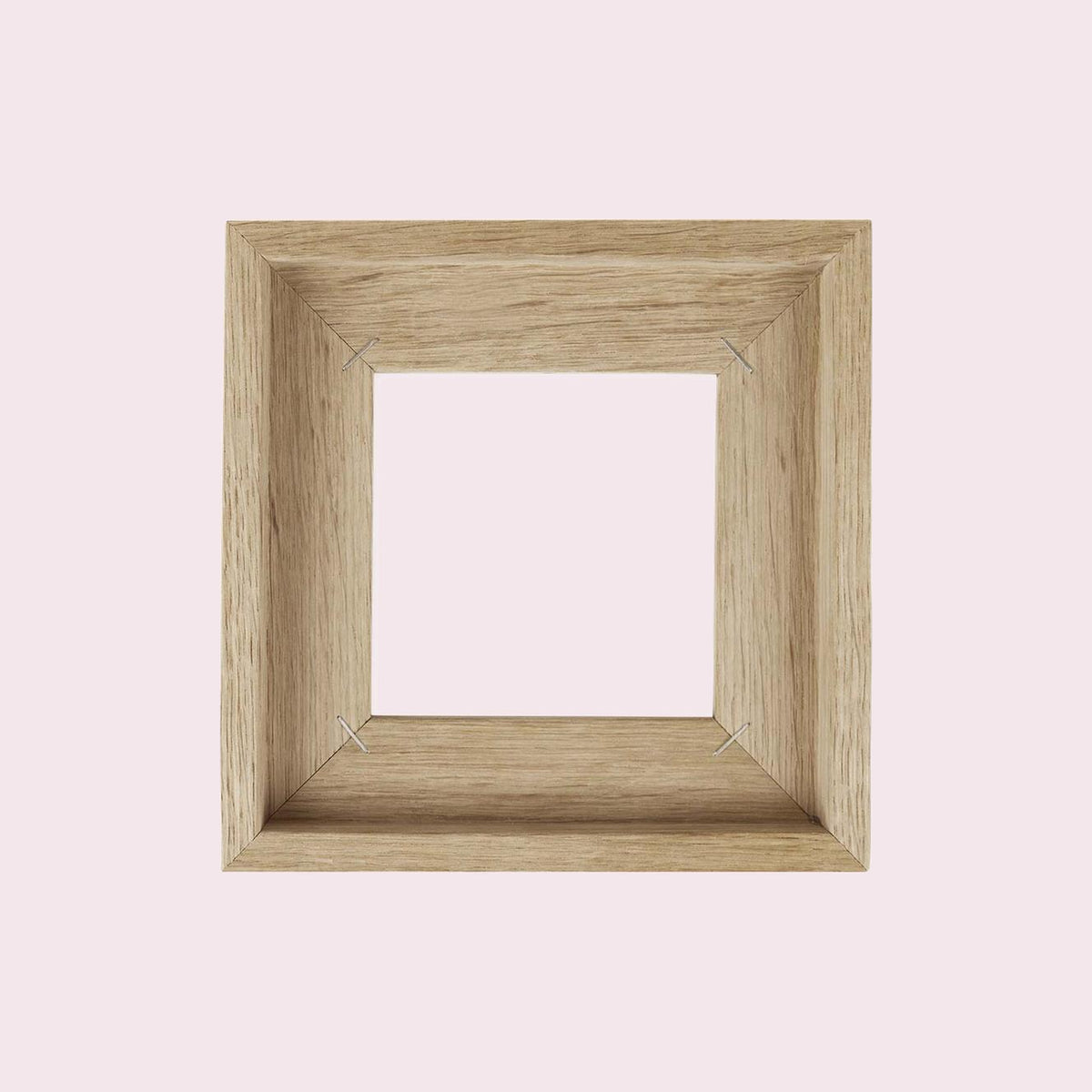 StoryTiles lijst S – eikenhout voor tegel 10x10 cm op een egale pastelachtergrond