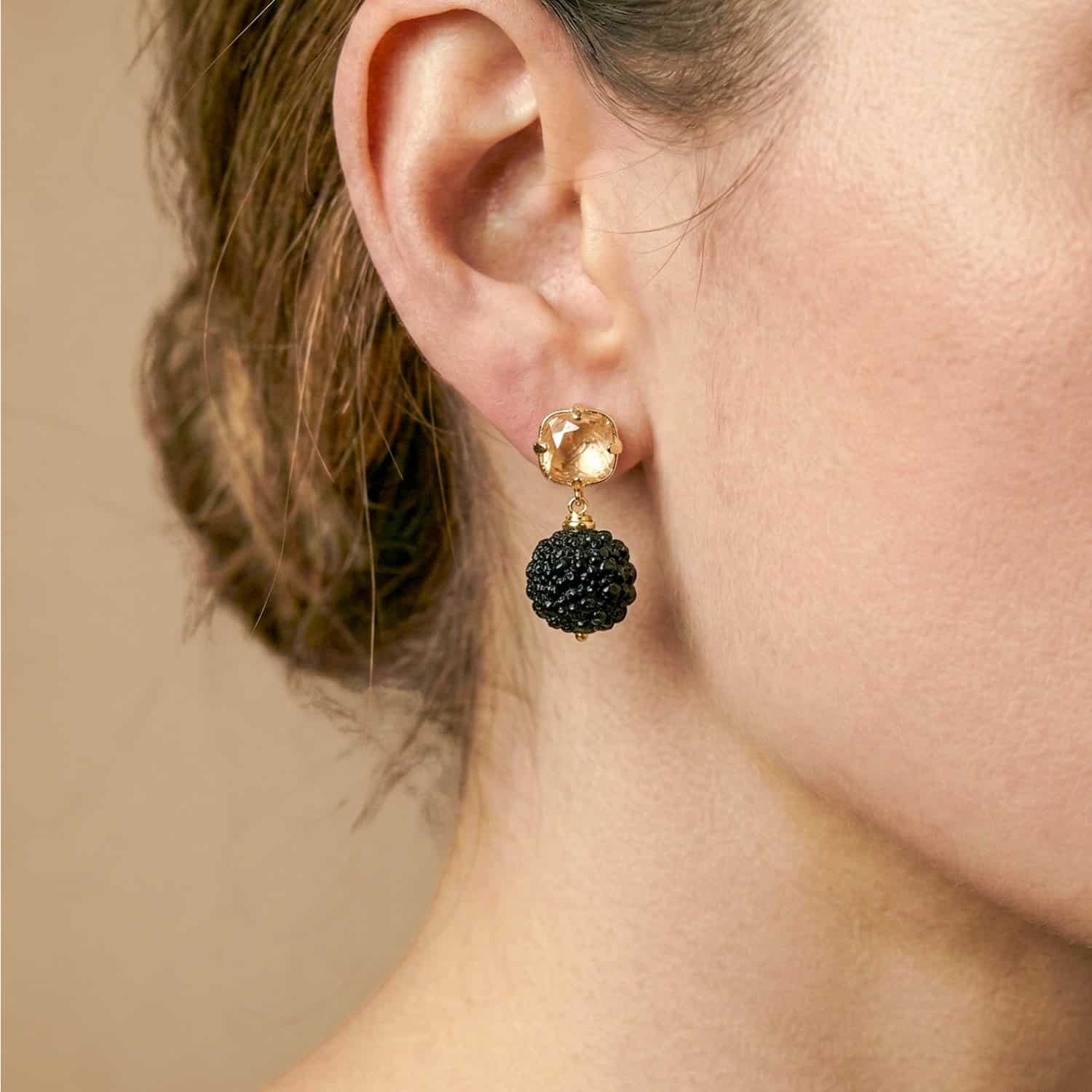 Nature Bijoux Kinshasa Small Post Earrings with Rudraksha afbeelding 2