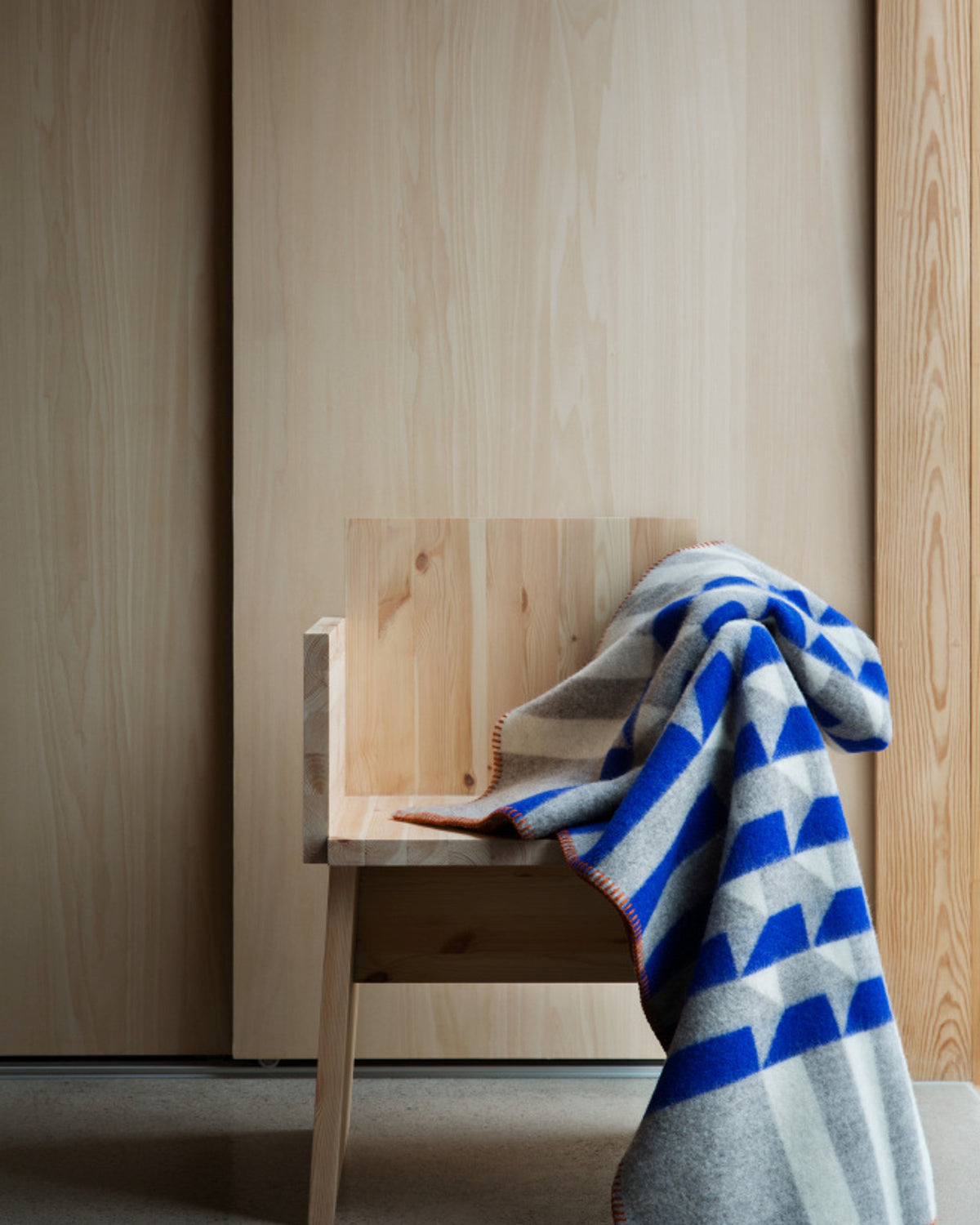 Kvam Blue Throw 200 x 135