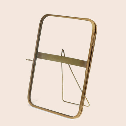 Rounded standing brass frame 13x18cm