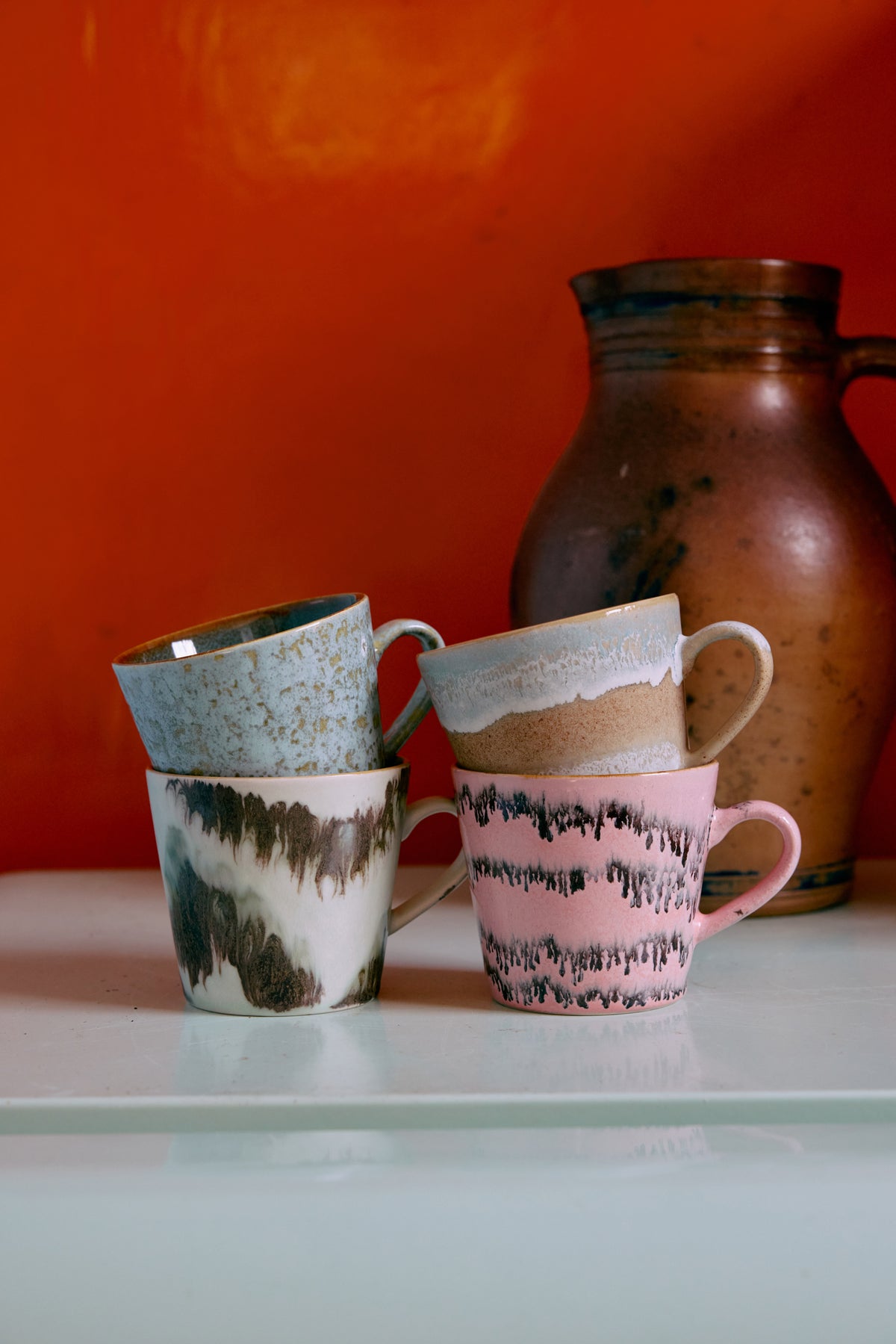 HKLIVING 70s Ceramics cappuccinomokken Dada – set van 4 – sfeerfoto