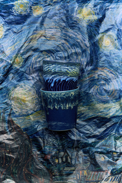 HKLIVING 70s Ceramics Van Gogh koffiemokken Starry Night – set van 2 – sfeerfoto