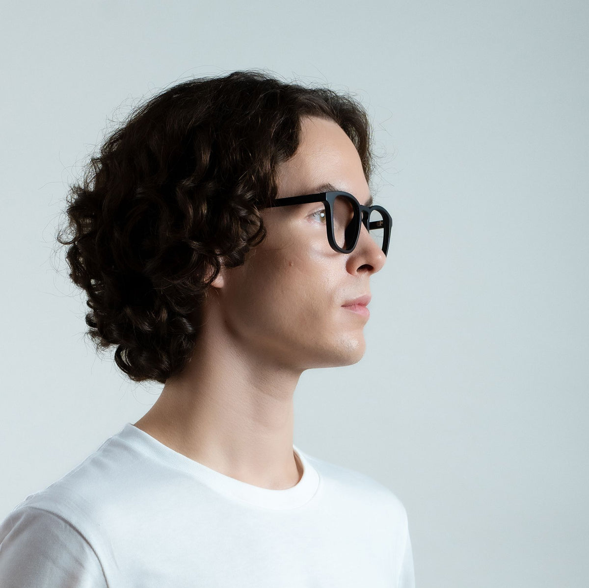 Monkeyglasses Alex mat zwart schuin