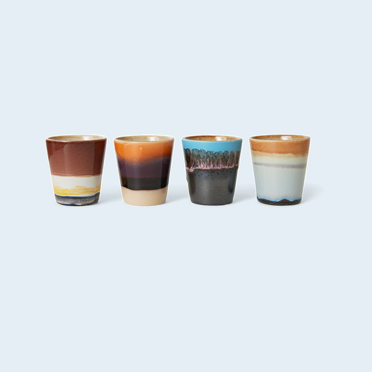 HKLIVING 70s Ceramics ristrettokopjes Solar, set van 4 tegen een zachte pastelachtergrond (lichtblauw)