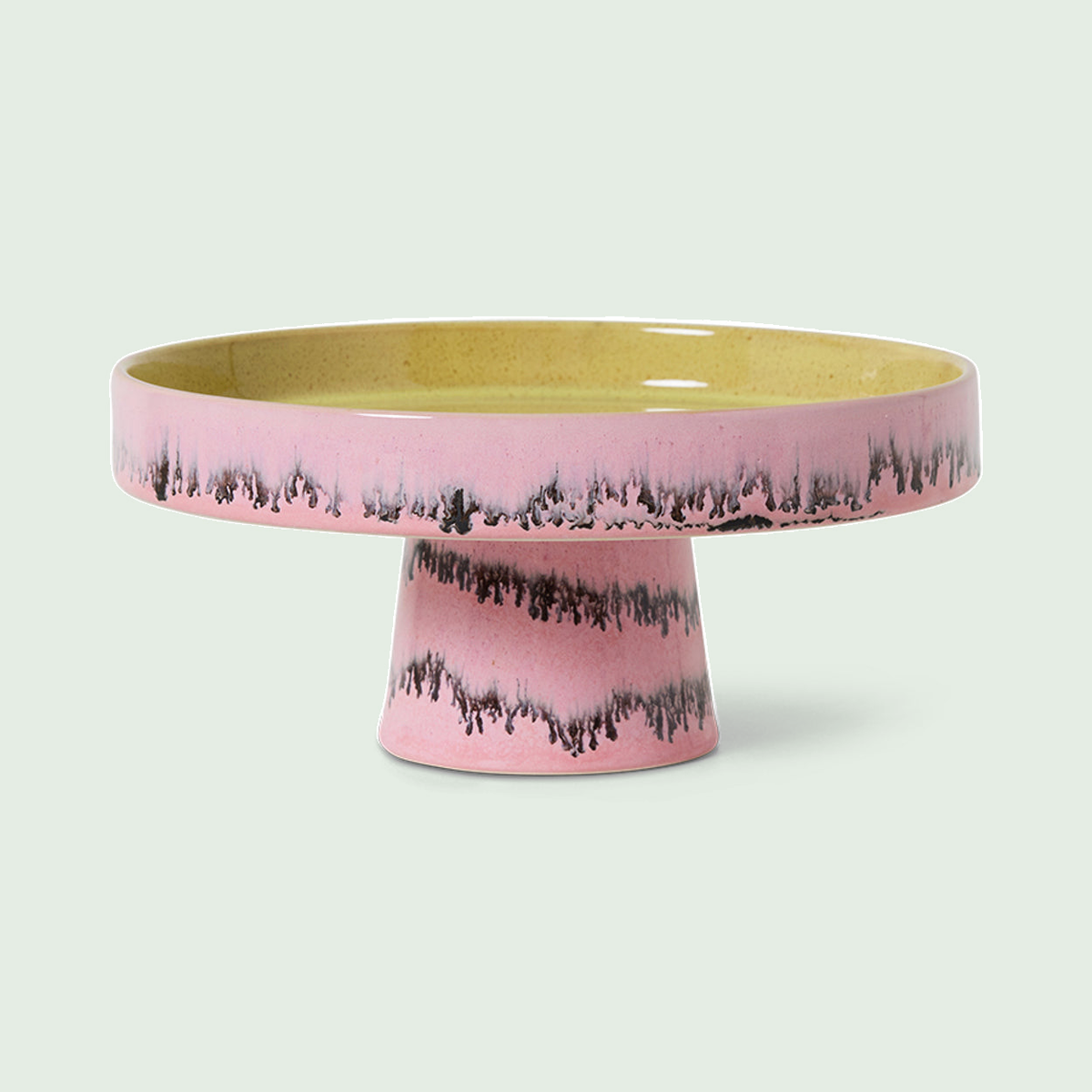 HKLiving 70s Ceramics schaal op voet Bubble tegen een zachte pastelachtergrond (saliegroen)