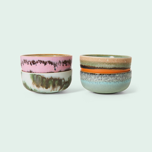 HKLiving 70s Ceramics tapasschaaltjes Renaissance – set van 4 tegen een zachte pastelachtergrond (mint)
