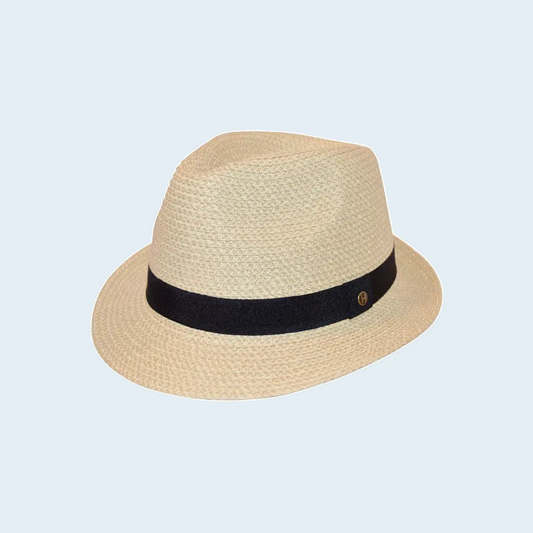 House of Ord Resort Trilby Beige 61 cm tegen een zachte pastelachtergrond (lichtblauw)