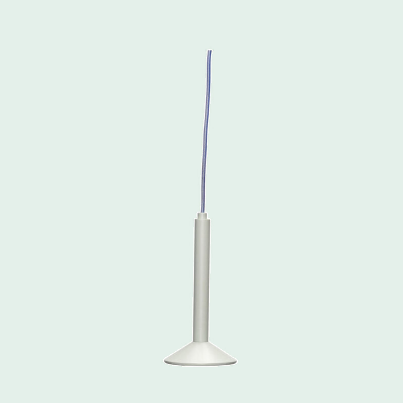 Hübsch Chromatic hanglamp lichtgroen tegen een zachte pastelachtergrond (mint)