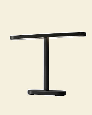 MERIDIAN BIG - Buitenlamp, zwart tegen een zachte pastelachtergrond (botergeel)