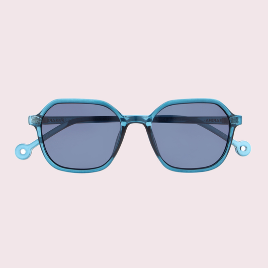 Parafina Valle King Blue tegen een zachte pastelachtergrond (poederroze)