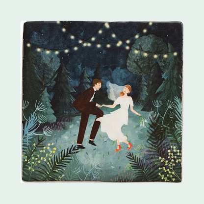 StoryTiles Our wedding night – keramische tegel 10x10 cm op een egale pastelachtergrond