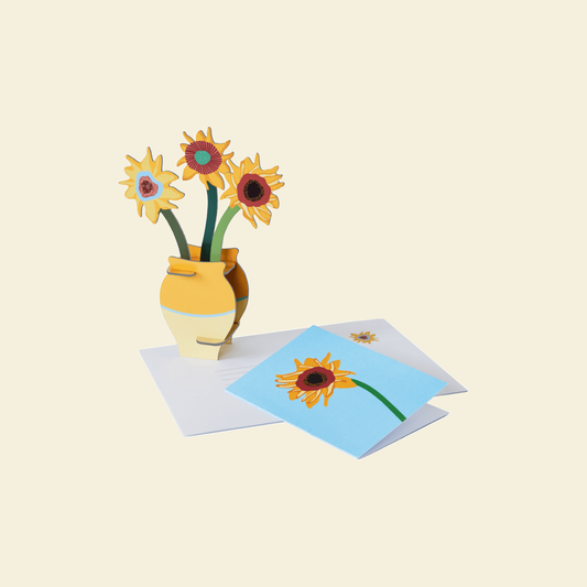 Studio Roof Pop Out Card Van Gogh Flowers tegen een zachte pastelachtergrond (botergeel)