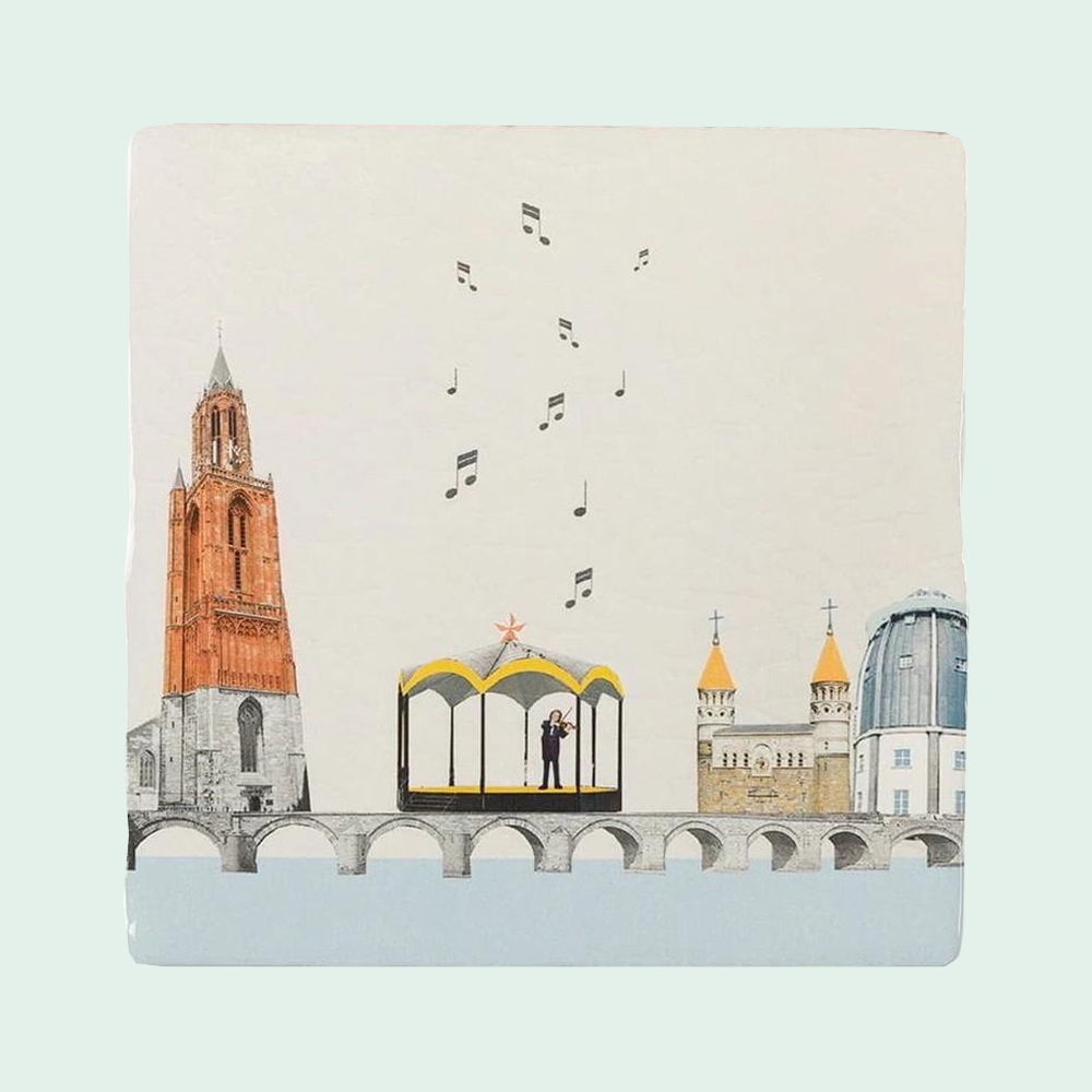 StoryTiles Maastricht – Mie Leef Mestreech tegeltje op pastelachtergrond