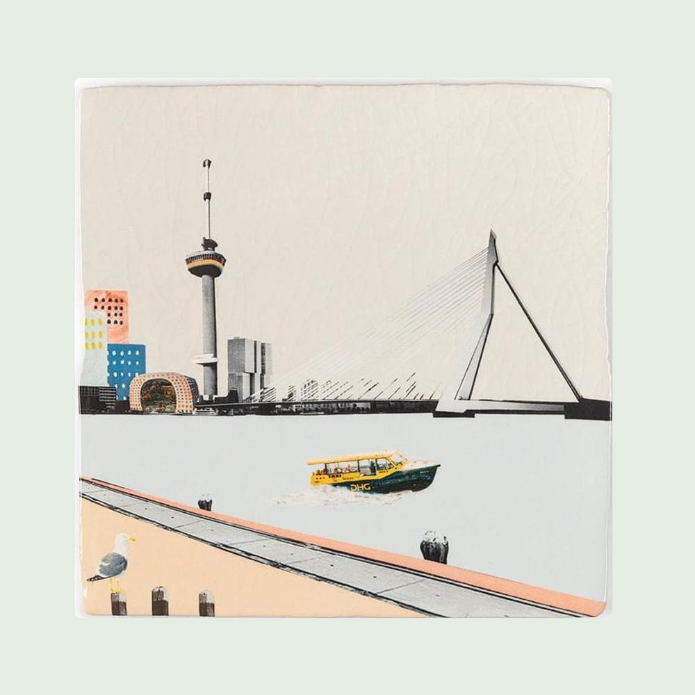 Groots Rotterdam op pastelachtergrond