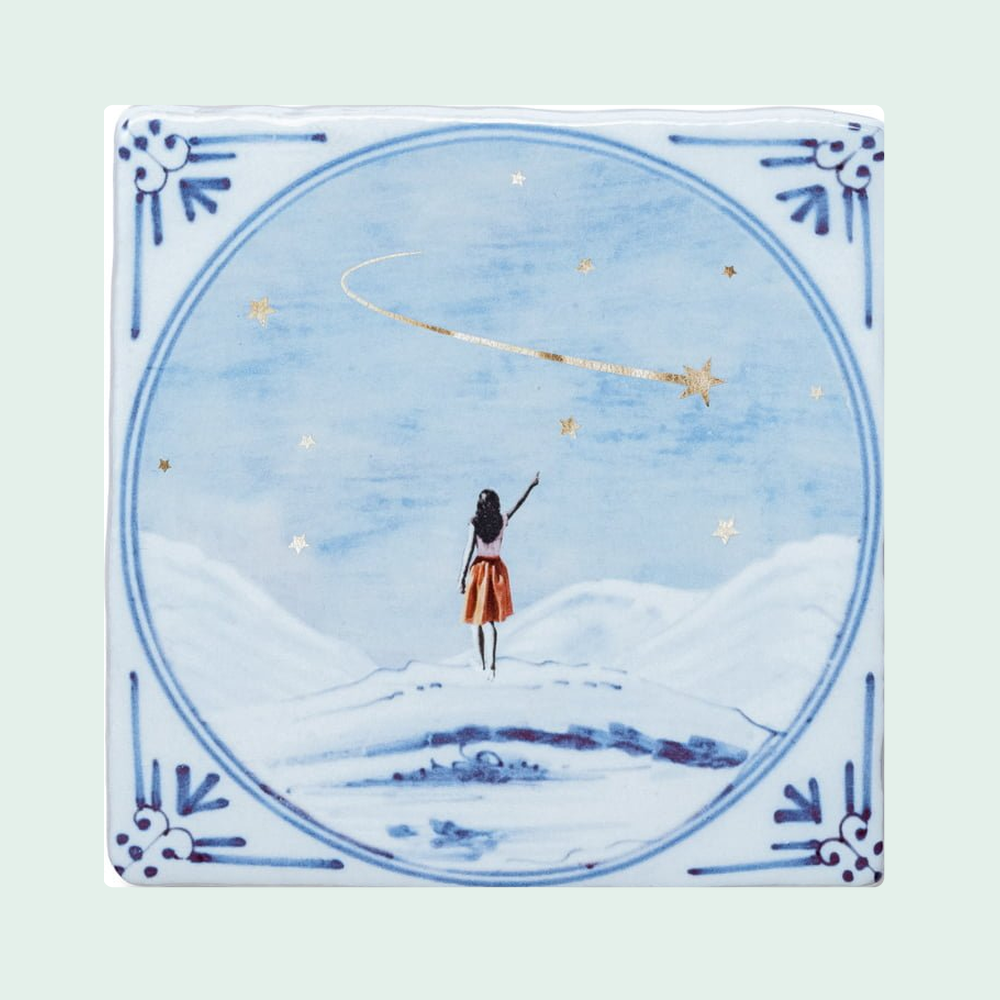 StoryTiles Dat wensen uit mogen komen – keramische tegel 10x10 cm op pastelachtergrond