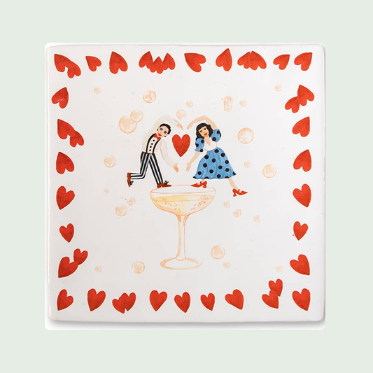 Proost op de liefde op pastelachtergrond