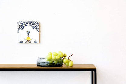 StoryTiles Stilte momentje aan de muur boven een tafel