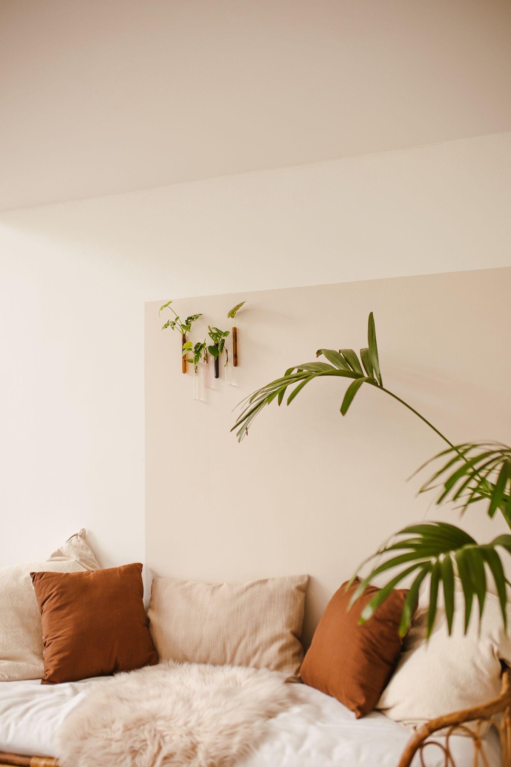 Muurbloempje magnetische wandvaas in gebruik